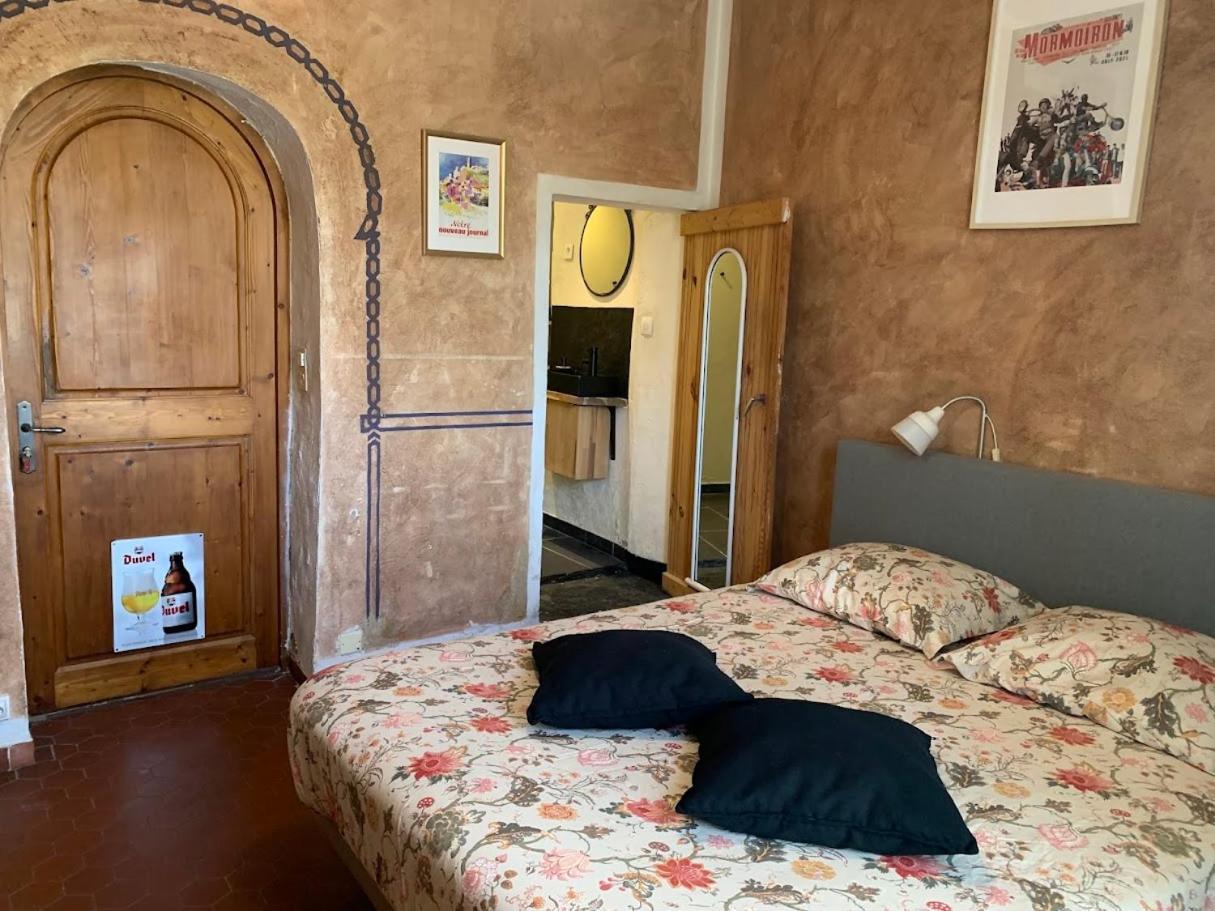 Chambres Et Table D'Hotes Au Brabo 모르무아롱 외부 사진
